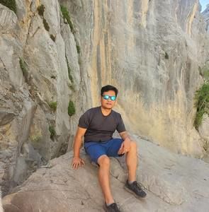 Meet your Posher, Lui